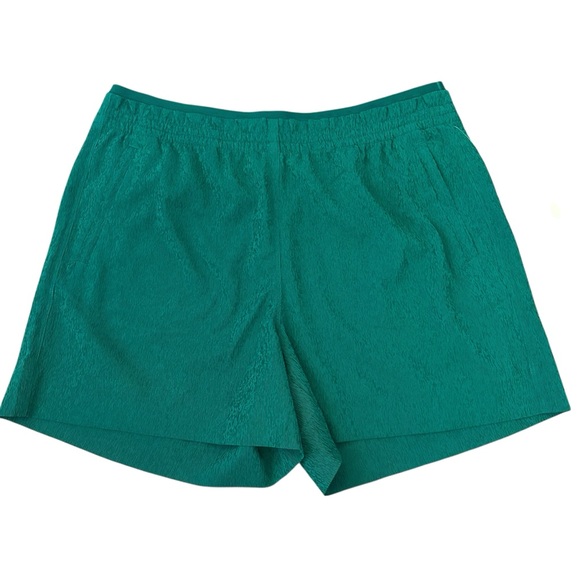 NWT Athleta Green Echo Shorts Size 16 Plus Size Athletic Shorts Workout - Picture 4 of 12